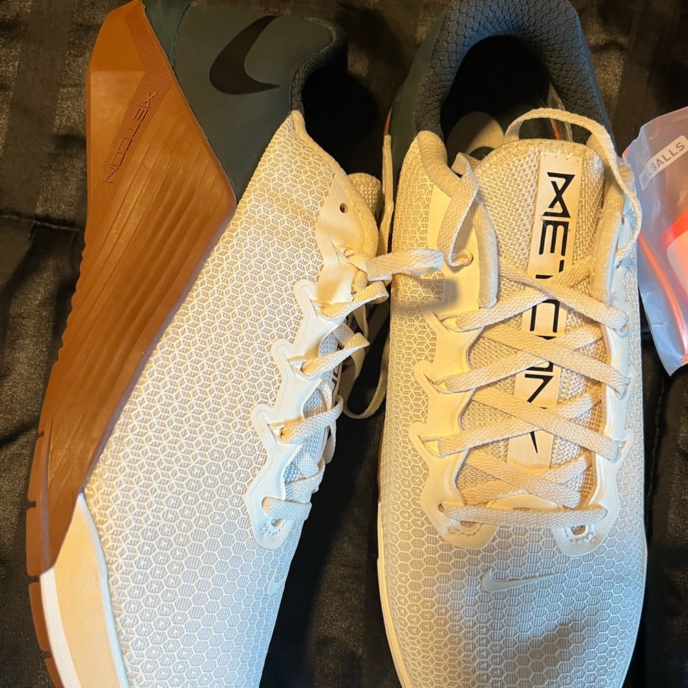 Nike Metcon 6 Ivory/Navy/Gum - NEW